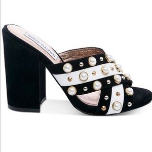 Steven Madden Women’s cove Pearls studded slides